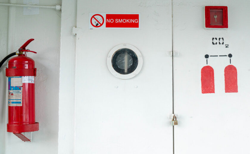 CO₂ room door and portable extinguisher — FFE inspection per IMO MSC.1/Circ.1432 and 1318
