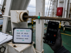 Davit brake test end no drift verification same rope reference mark unchanged after 15 minutes timer proof load test